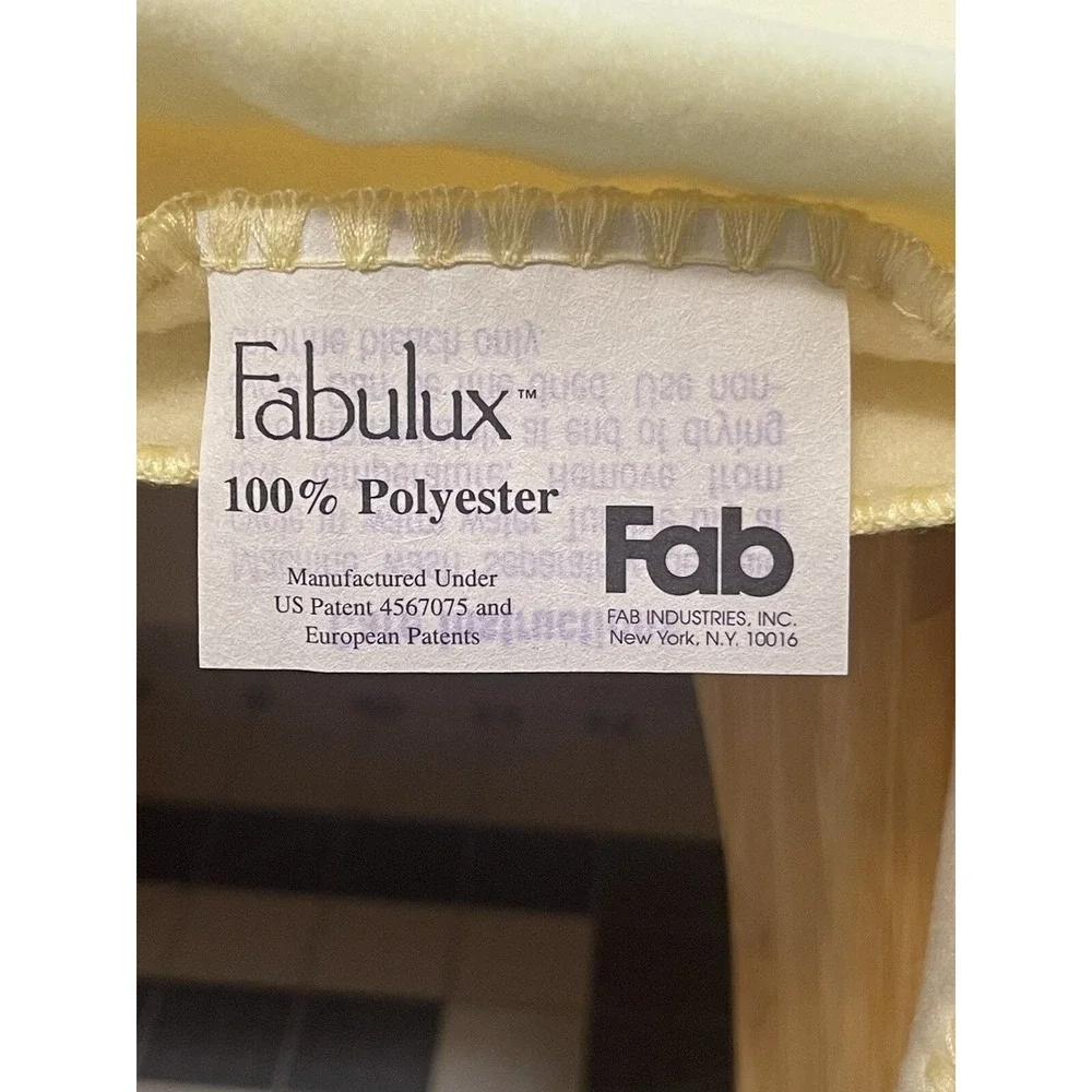 Vintage Yellow Baby Blanket‎ With Brown Bear Embroidery Purple Flower Fabulux